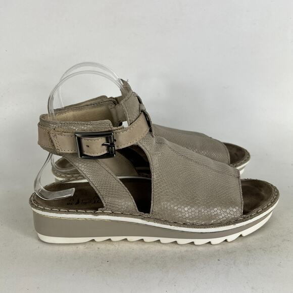 Naot Verbena Sandals Women's 7.5 Beige Buckle Snakeskin Ankle Strap Open Toe - Picture 2 of 9